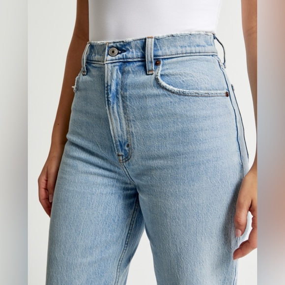 Curve Love Ultra High Rise 90s Straight Leg Jeans - Picture 4 of 9